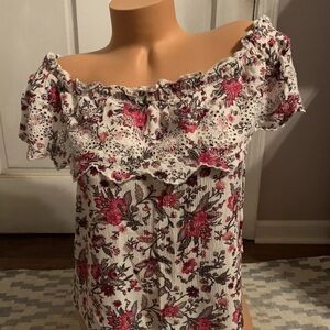 NWOT American Eagle Off-the-Shoulder Ruffle Top Size Large